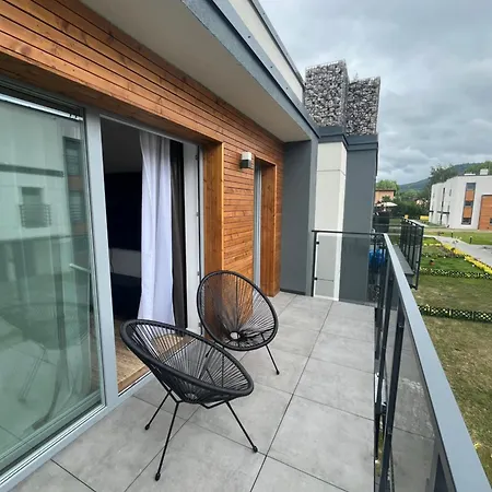 Trzy Sosny I Kurka *